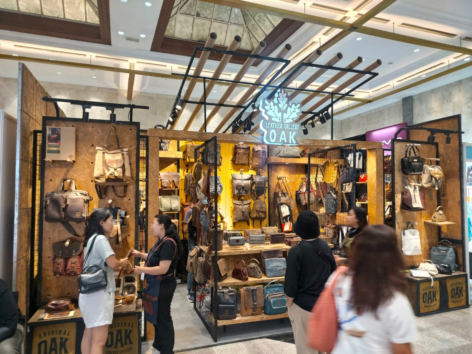 Oak Leather Gallery
